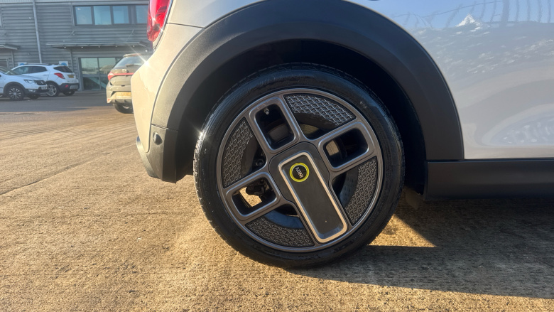 MINI Hatchback 135kW Cooper S Level 2 33kWh 3dr Auto Electric Hatchback